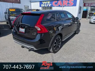 2016 Volvo V60 Cross Country T5 Platinum  AWD