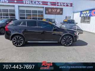 2016 Volvo V60 Cross Country T5 Platinum  AWD