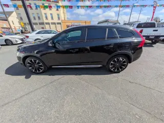 2016 Volvo V60 Cross Country T5 Platinum  AWD