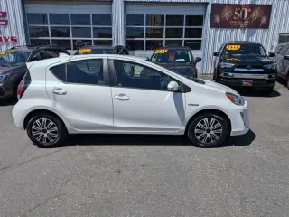 2015 Toyota Prius c Two