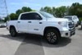 2017 Toyota Tundra SR5 TSS OFF-ROAD