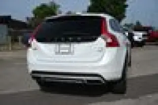 2018 Volvo V60 Cross Country T5 Premier