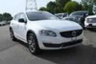 2018 Volvo V60 Cross Country T5 Premier