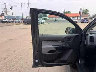 2016 Chevrolet Colorado ONLY 65,000 Miles