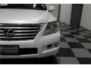 2011 Lexus LX 570