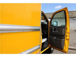 2021 GMC Savana Commercial Cutaway