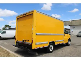 2021 GMC Savana Commercial Cutaway