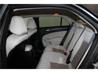2019 Chrysler 300
