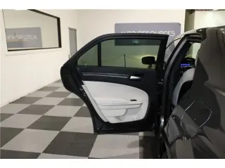 2019 Chrysler 300