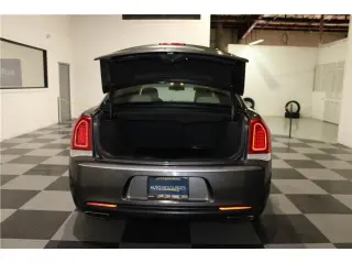 2019 Chrysler 300