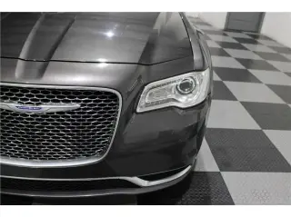 2019 Chrysler 300
