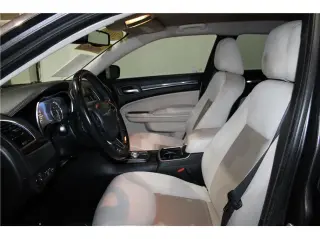 2019 Chrysler 300