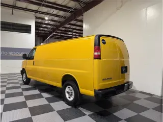 2018 GMC Savana Cargo Van