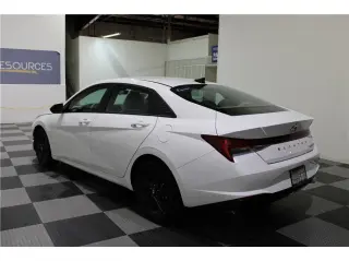 2023 Hyundai Elantra Hybrid