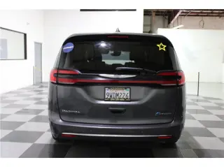 2022 Chrysler Pacifica