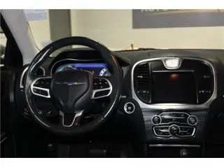 2018 Chrysler 300