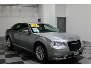 2018 Chrysler 300
