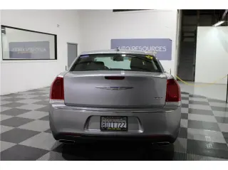 2018 Chrysler 300