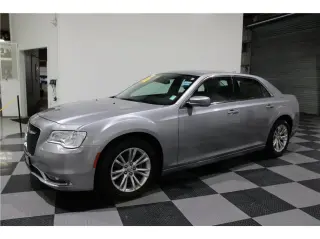 2018 Chrysler 300