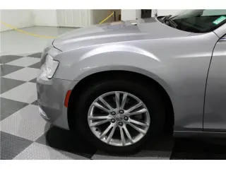 2018 Chrysler 300