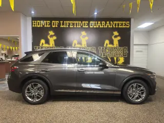 2025 Genesis GV70