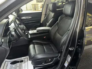 2025 Genesis GV70