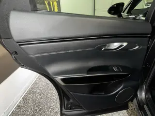 2025 Genesis GV70
