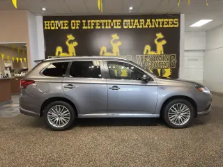 2022 Mitsubishi Outlander PHEV