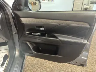 2022 Mitsubishi Outlander PHEV