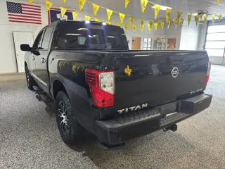 2021 Nissan Titan
