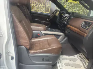 2021 Nissan Titan