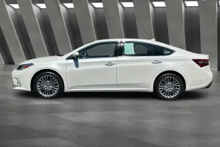 Toyota Avalon 2018 Limited 4dr Sedan