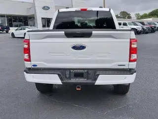 Ford F-150 2021 4x4 XL 4dr SuperCrew 5.5 ft. SB