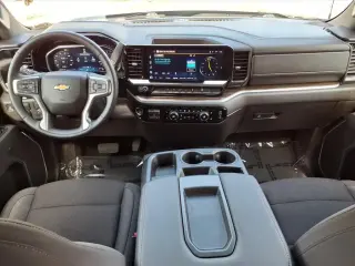 Chevrolet Silverado 1500 2026 4x2 LT 4 puertas Cabina Crew 6.6 pies. SB