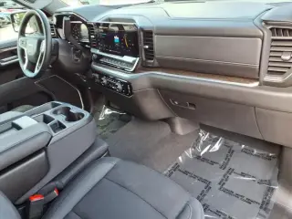 Chevrolet Silverado 1500 2026 4x2 LT 4 puertas Cabina Crew 6.6 pies. SB