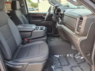 Chevrolet Silverado 1500 2026 4x2 LT 4 puertas Cabina Crew 6.6 pies. SB