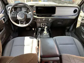 Jeep Wrangler 2024 4x4 Sport 4dr SUV
