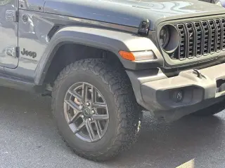 Jeep Wrangler 2024 4x4 Sport 4dr SUV
