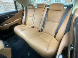 Lexus LS 460 2015 4dr Sedan