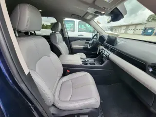 Honda Pilot 2023 EX-L 4dr SUV w/Rear Captain's Chairs