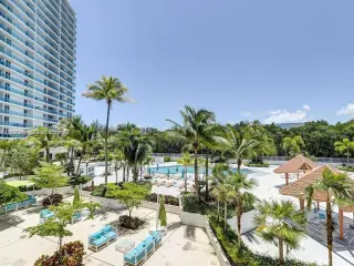 Propiedad en alquiler con 2 dormitorios y 2 baños en Sunny Isles Beach