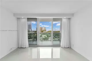 Propiedad en alquiler con 2 dormitorios y 2 baños en Sunny Isles Beach