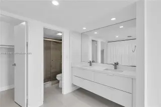 Propiedad en alquiler con 2 dormitorios y 2 baños en Sunny Isles Beach