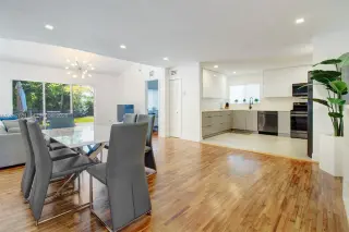 Propiedad en alquiler con 3 dormitorios y 2 baños en Miami.