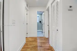 Propiedad en alquiler con 3 dormitorios y 2 baños en Miami.