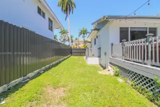 Propiedad en alquiler con 3 dormitorios y 2 baños en Miami.