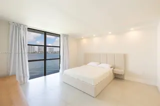 Propiedad en alquiler con 2 dormitorios y 2 baños en Sunny Isles Beach
