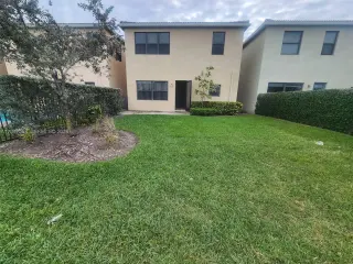 Propiedad en alquiler con 4 dormitorios y 2.5 baños en Miami.