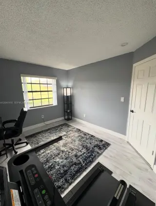 Propiedad en alquiler con 3 dormitorios y 2.5 baños en Miami