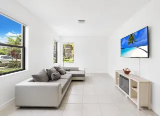 Propiedad en alquiler con 4 dormitorios y 3.5 baños en Miami.